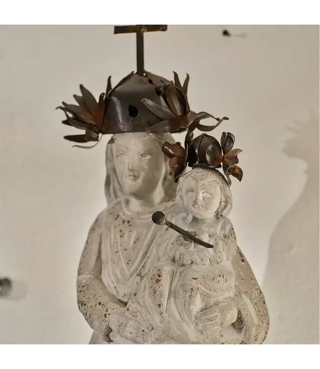 Jan Barboglio La Riena d` Familia Statue