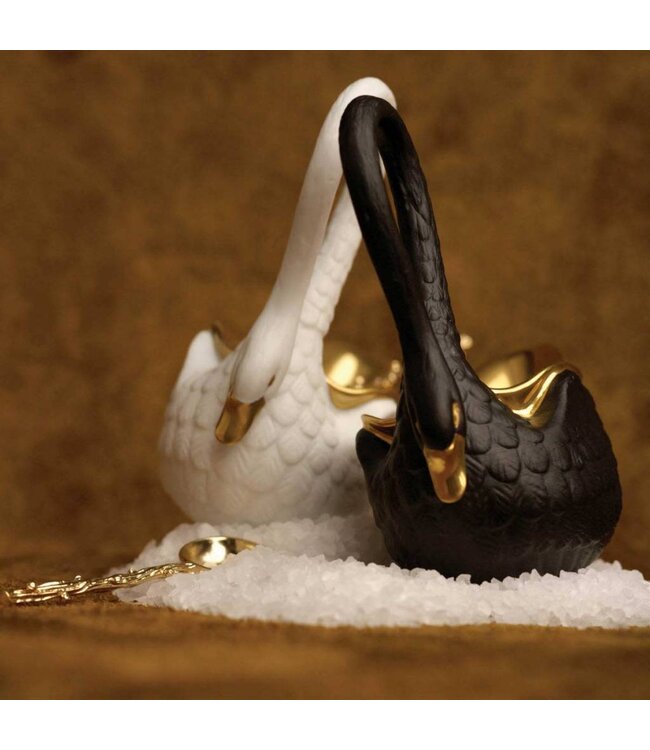 L’Objet Swan Salt Cellar + Spoon Black