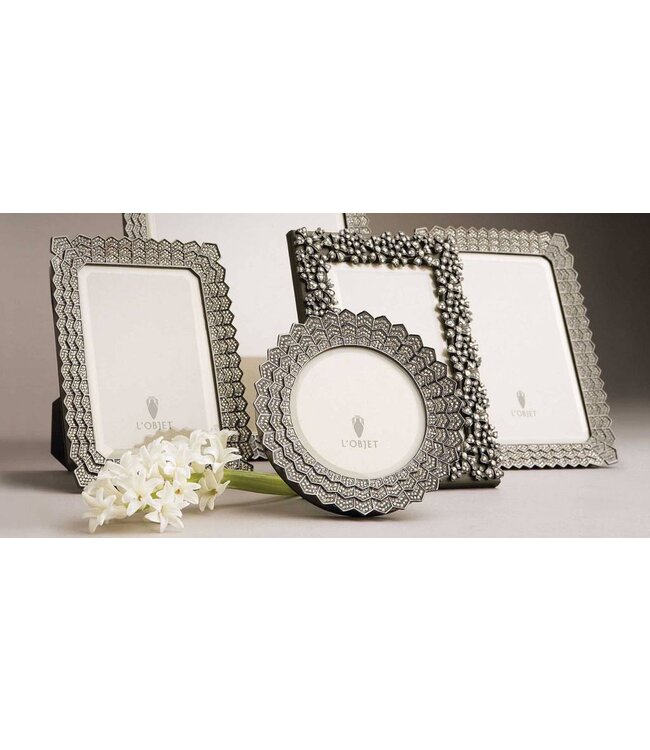 L’Objet Deco Noir Frame Platinum + White Crystals 5x7 (Medium)