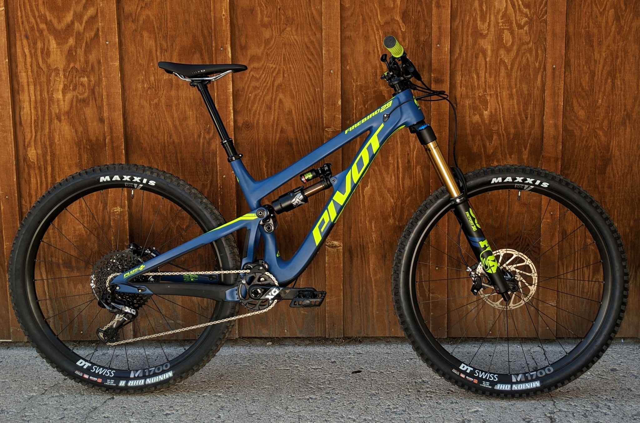 2020 Pivot Firebird 29" Pro X01 - The BackCountry