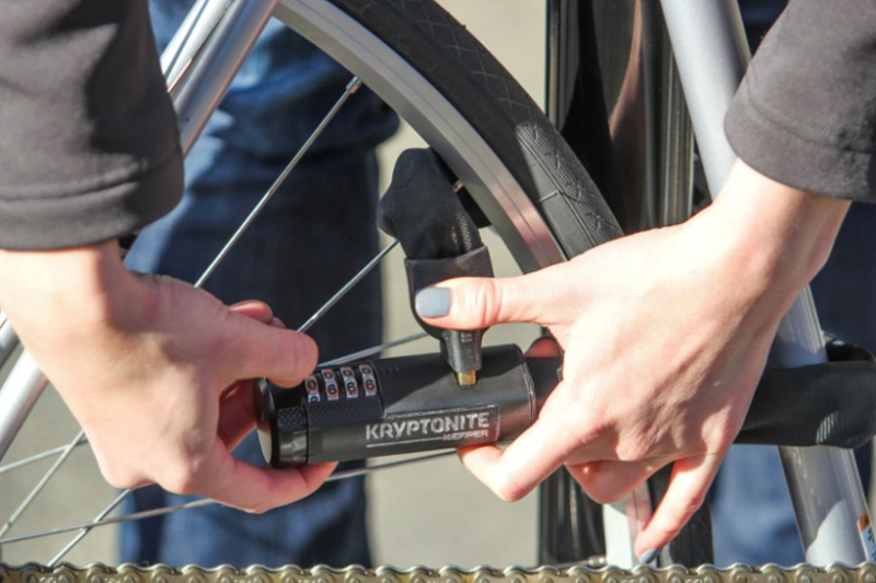 Kryptonite Kryptonite Keeper 712 Chain Lock with Combination