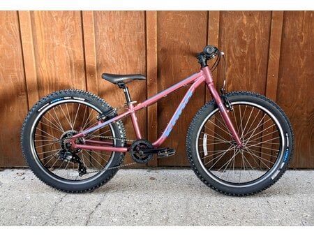 Kona Kona Hula 24" Satin Metallic Mauve