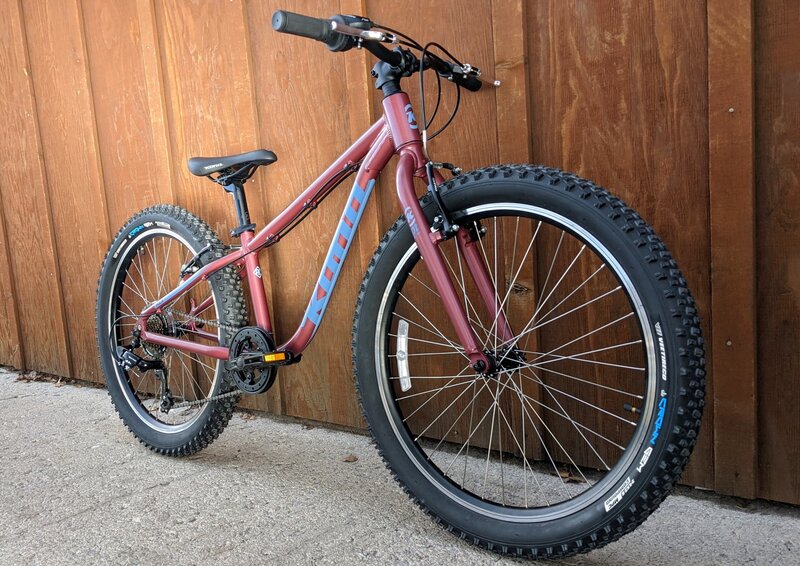 Kona Kona Hula 24" Satin Metallic Mauve