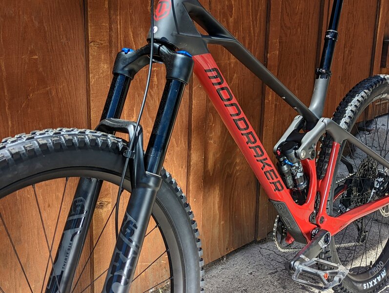 Mondraker 2022 Mondraker Foxy Carbon R 29" Medium