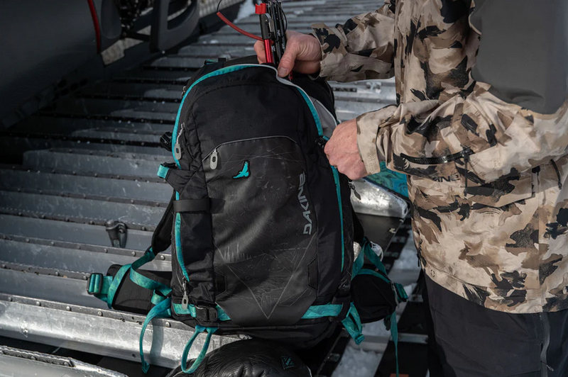 Dakine Dakine Poacher 32L Backpack