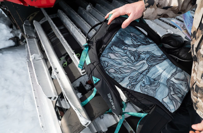 dakine poacher 32ℓ POACHER32L-NAVALACADEMY-