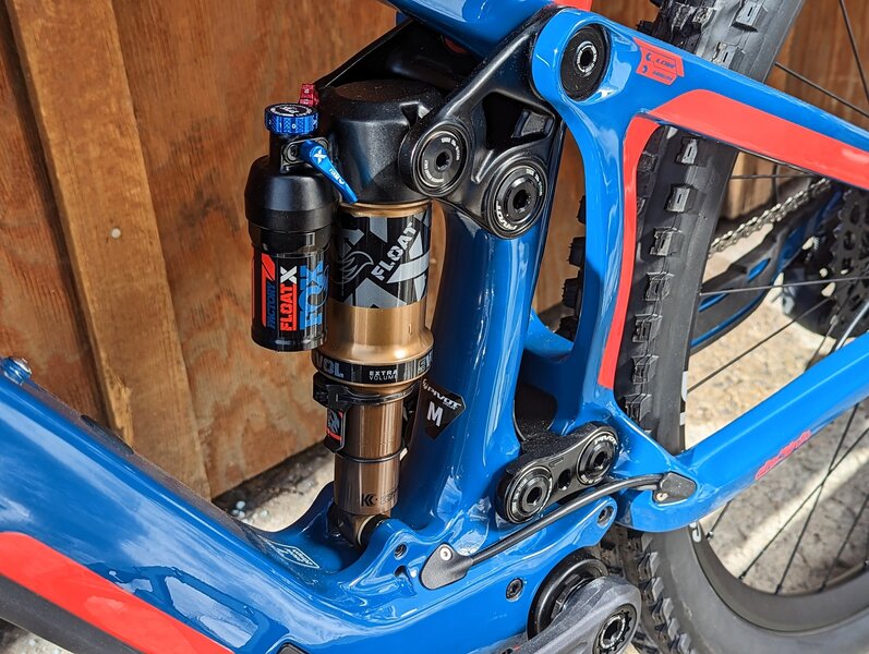 Pivot 2025 Pivot Shuttle SL Pro X01 29"