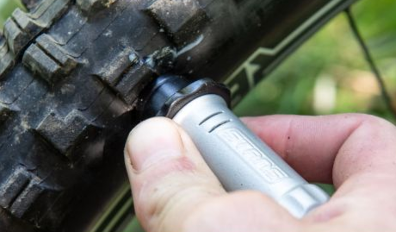 Stan's No Tubes Stan's Dart Tool - Tubeless Tire Plug Kit