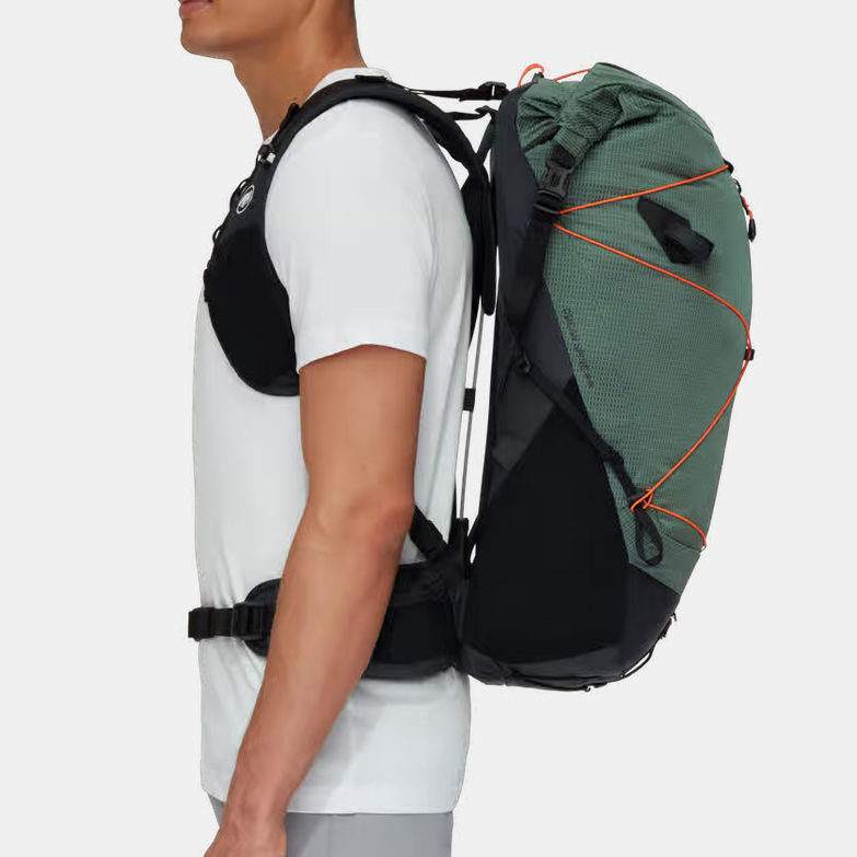 Mammut Ducan Spine 28-35 Dark jade/Black 28-35 L | The Mammut Ducan Spine 28-35 Dark jade/Black 28-35 L | The