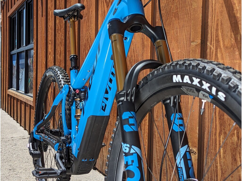 Pivot 2025 Pivot Shuttle AM Pro X0 29"