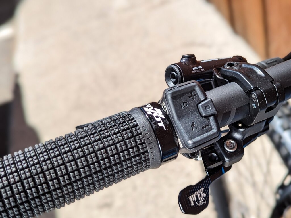 Pivot 2025 Pivot Shuttle AM Pro X0 29"