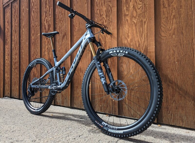Pivot 2025 Pivot Trail 429 Enduro Pro X0 EXC | Medium