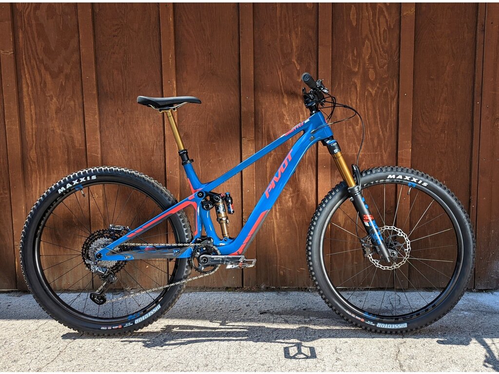 Pivot 2025 Pivot Shuttle SL Team XTR Carbon Wheels 29"