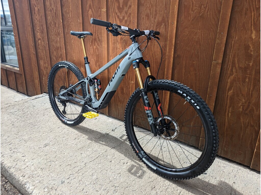 Pivot 2025 Pivot Shuttle SL Team XTR Carbon Wheels 29"