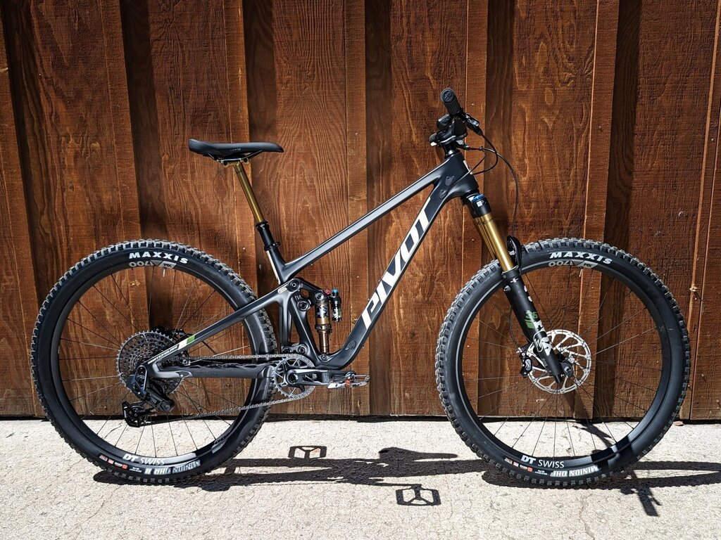 Pivot 2025 Pivot Switchblade Pro X0 AXS 29"