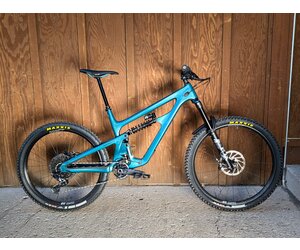 2025 Yeti SB165 C2 29