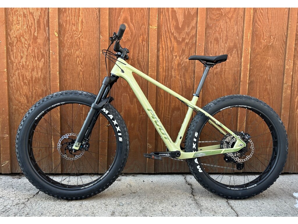 Pivot 2024 Pivot Les Fat Pro XT/XTR 27.5"