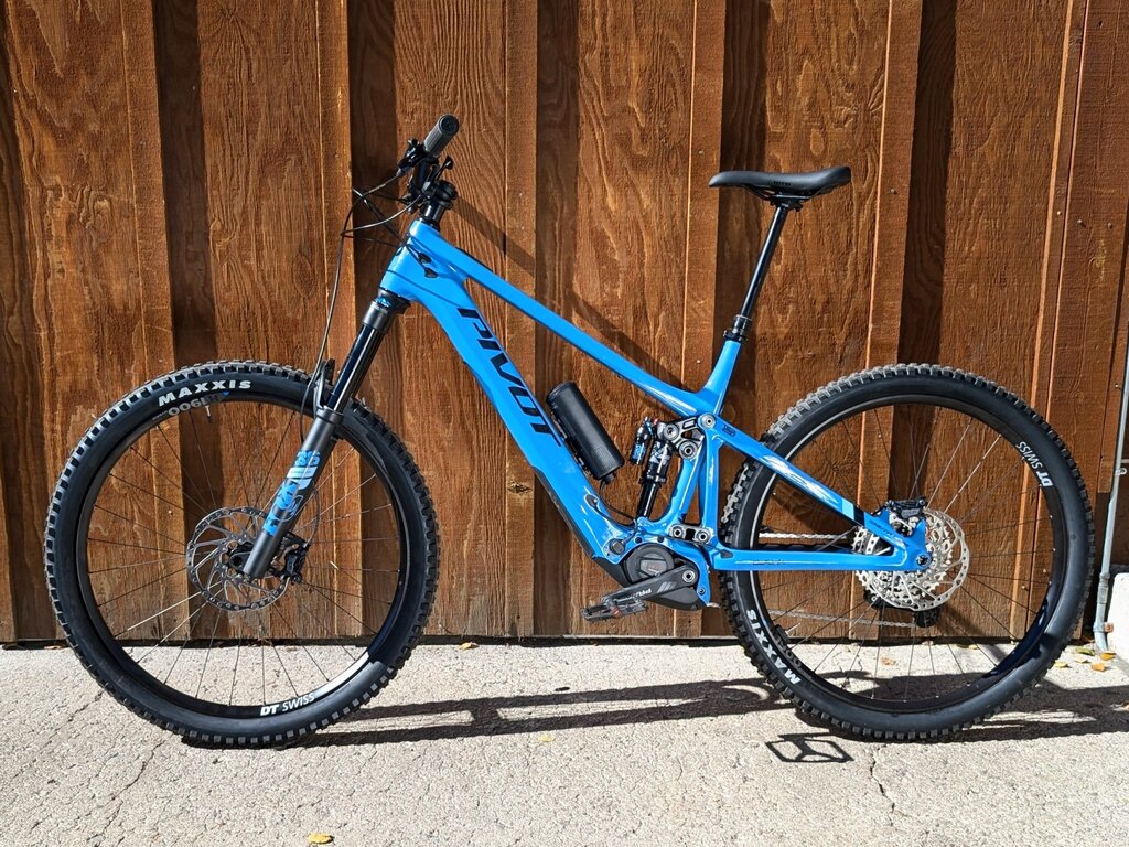Pivot 2025 Pivot Shuttle AM Ride SLX/XT 29" W/ Range Extender