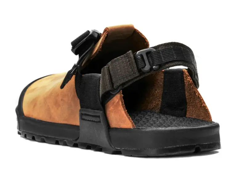 【送料無料】BEDROCK SANDALS CLOG ヌバック Bedrock Sandals Mountain Clog Nubuck Leather | The