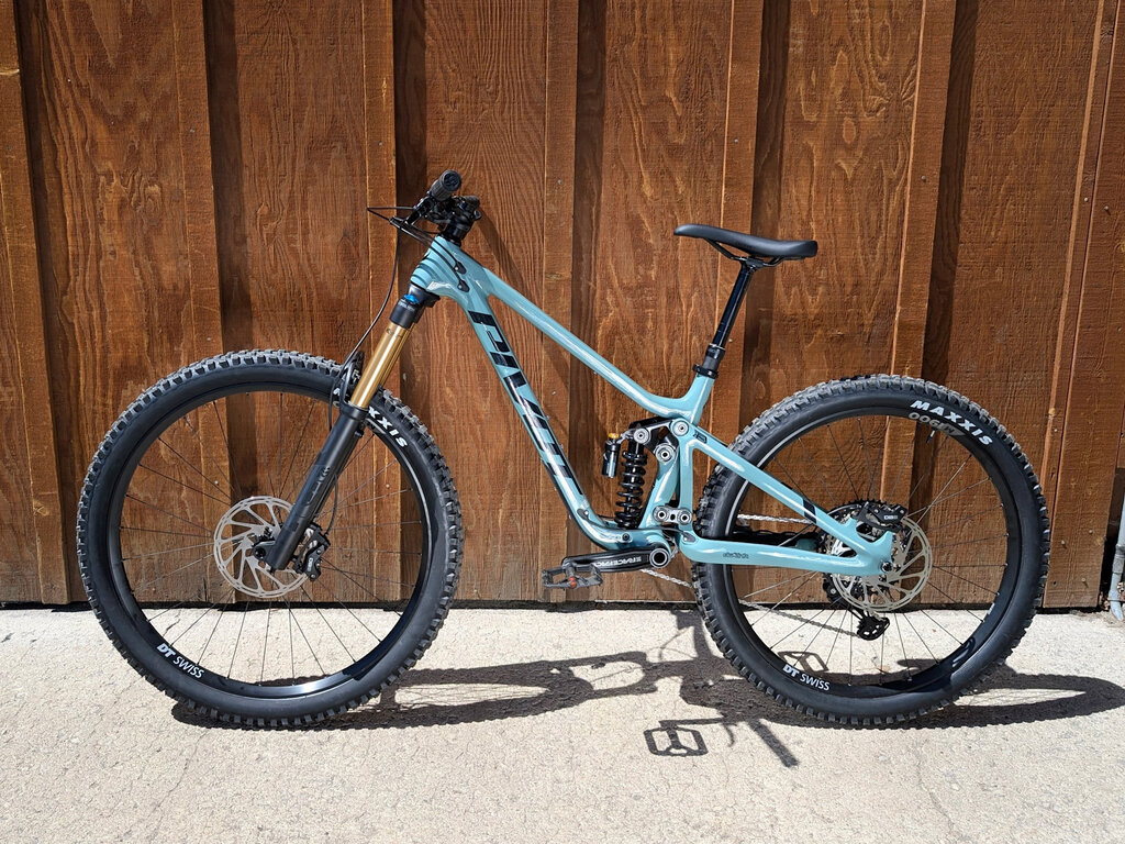 Pivot 2025 Pivot Mach 6 Brunch Ride Coil MX