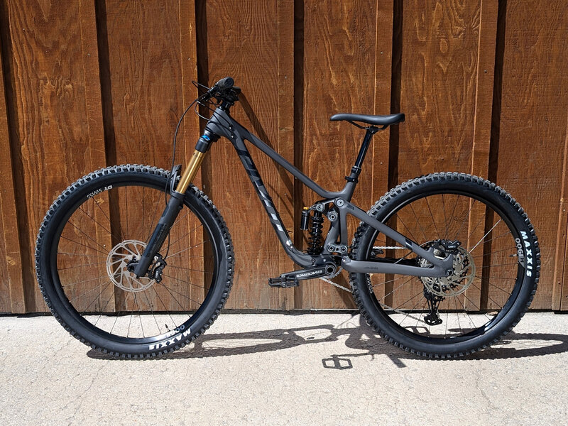 2025 Pivot Mach 6 Brunch Ride Coil MX | The BackCountry in Truckee