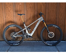 2025 Pivot Shuttle SL/AM Pro X0 Eagle 29