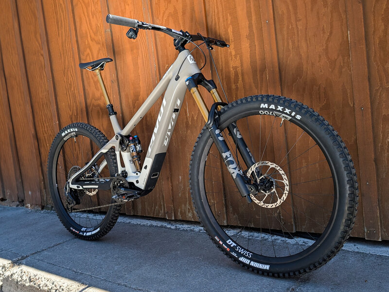 2025 Pivot Shuttle SL/AM Pro X0 Eagle 29