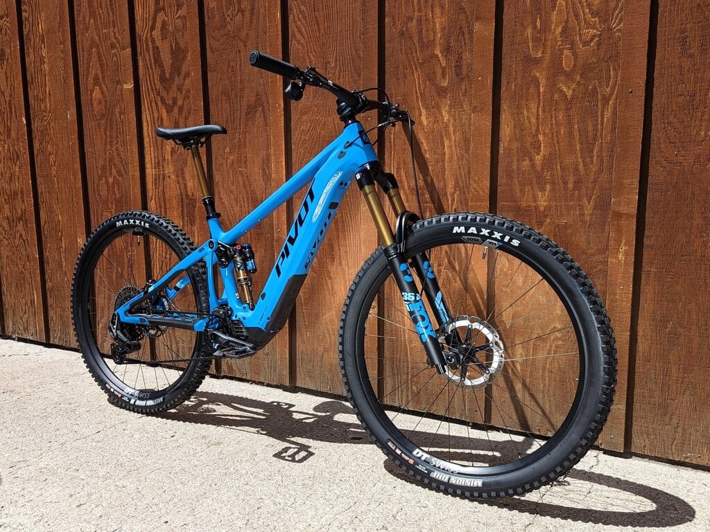 Pivot 2025 Pivot Shuttle AM Pro X0 29"