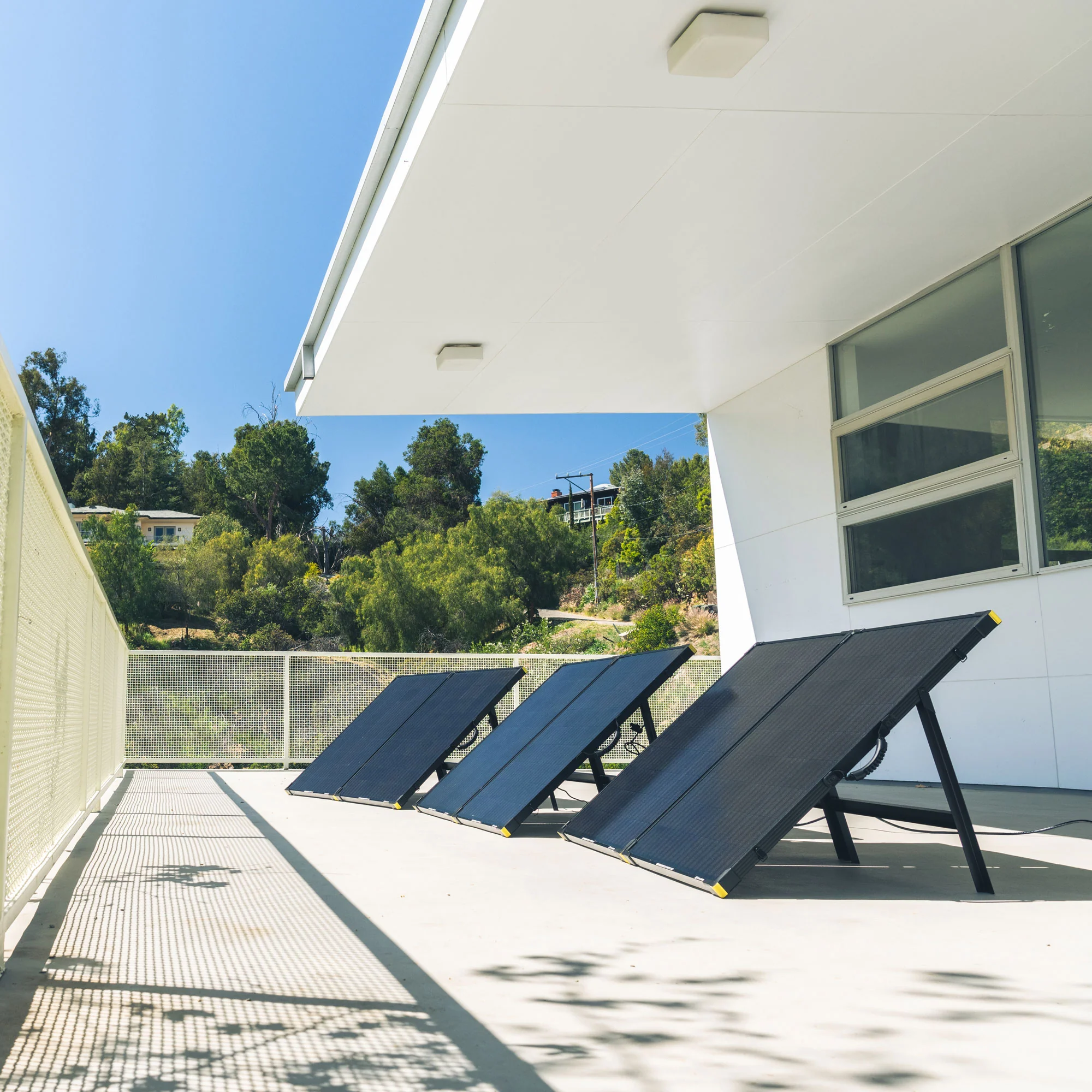 Goal Zero Goal Zero Boulder 200 Briefcase Solar Panel W/20A Charge Controller