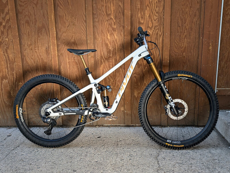 2025 Pivot Firebird Pro XT Di2 29