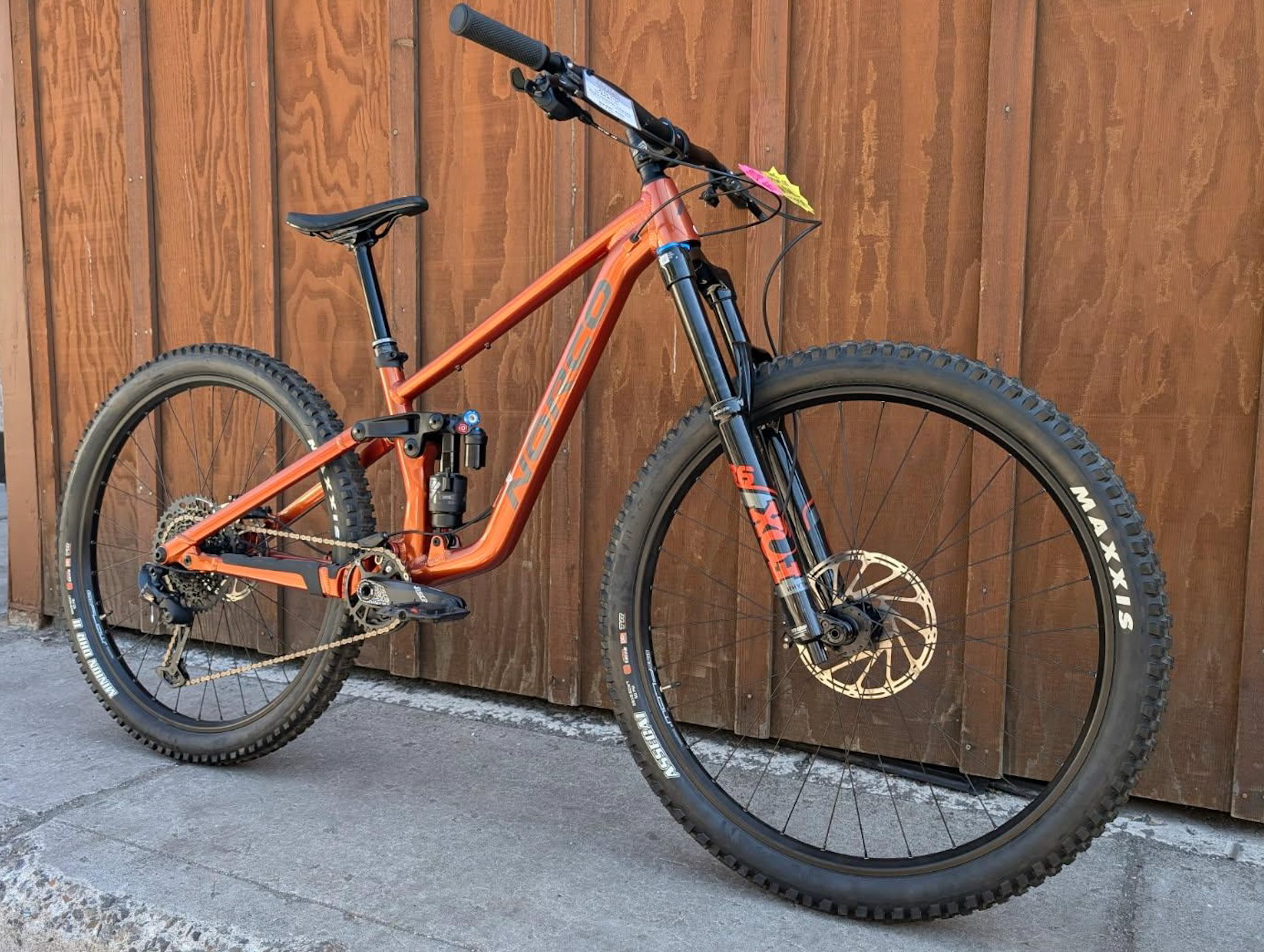 カナダ　NORCO Norco Sight A2 SRAM | The BackCountry in Truckee, CA - The