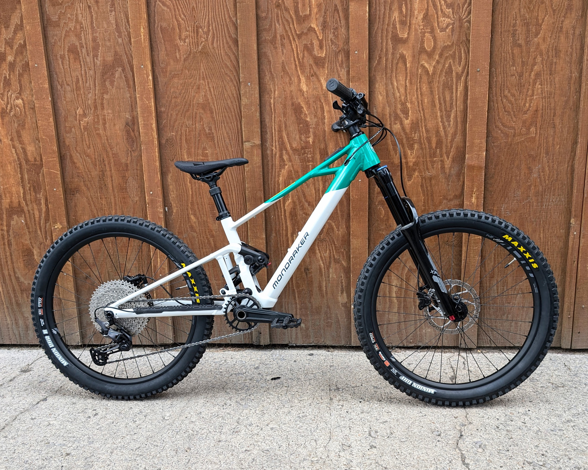Mondraker 2026 Mondraker F-Play Kids E-Bike 24"