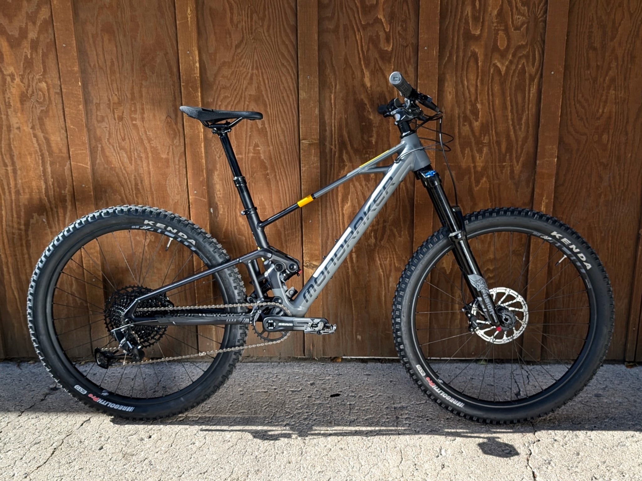 Mondraker 2025 Mondraker F-Play Kids E-Bike 26"