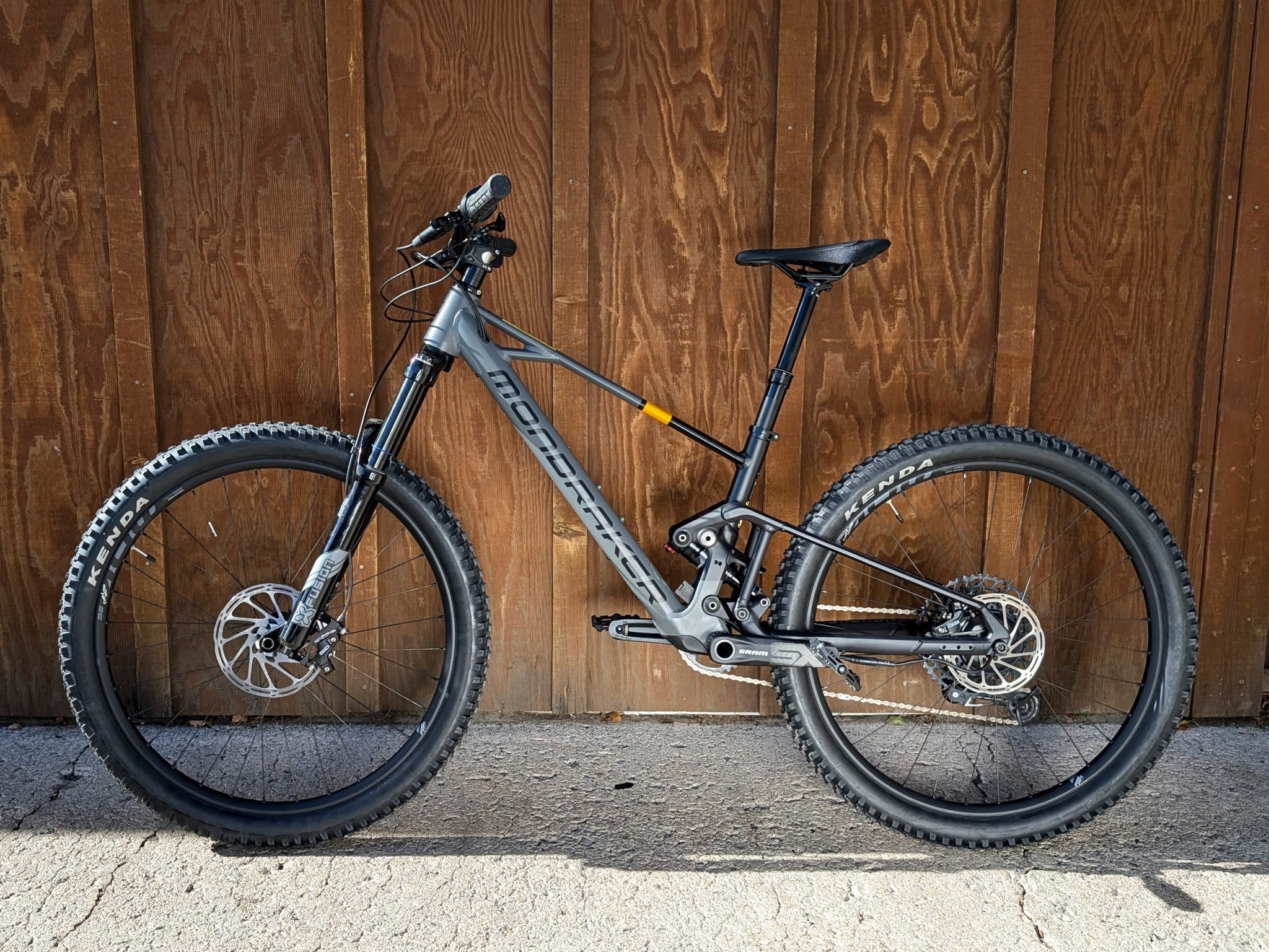 Mondraker 2025 Mondraker F-Play Kids E-Bike 26"