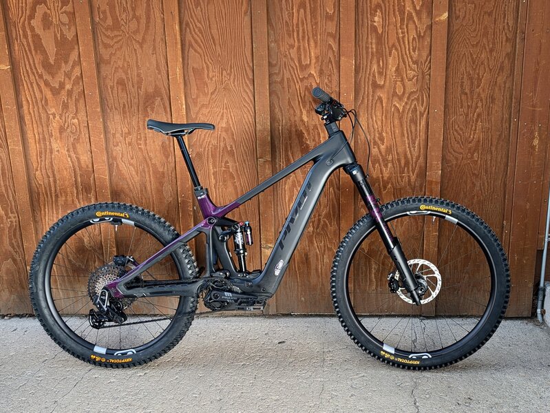 2026 Pivot Shuttle LT Pro X0 29