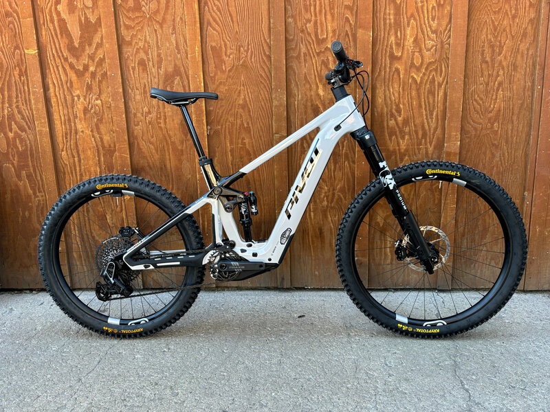 2026 Pivot Shuttle LT Pro X0 29