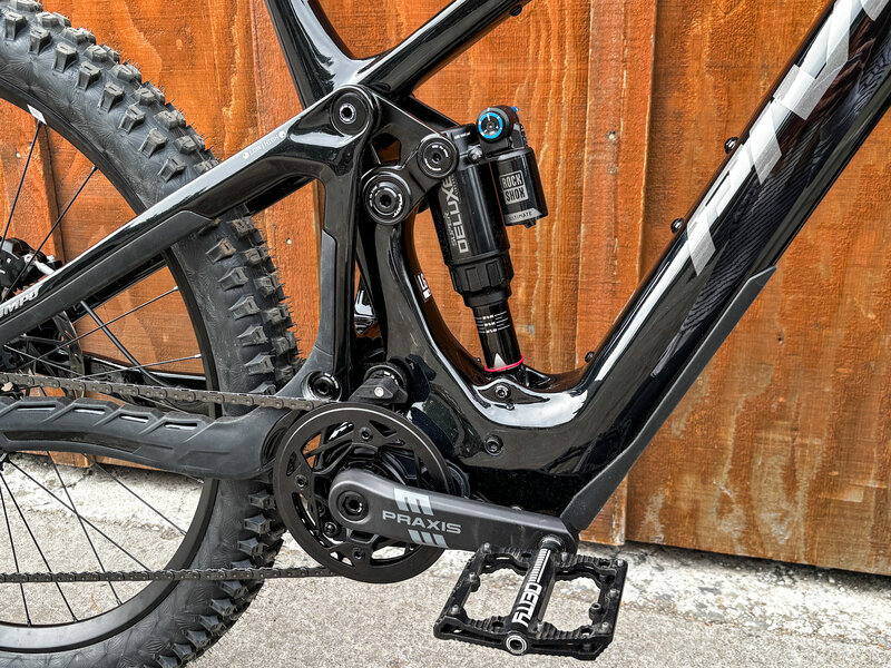 2026 Pivot Shuttle AMPD Pro X0 29