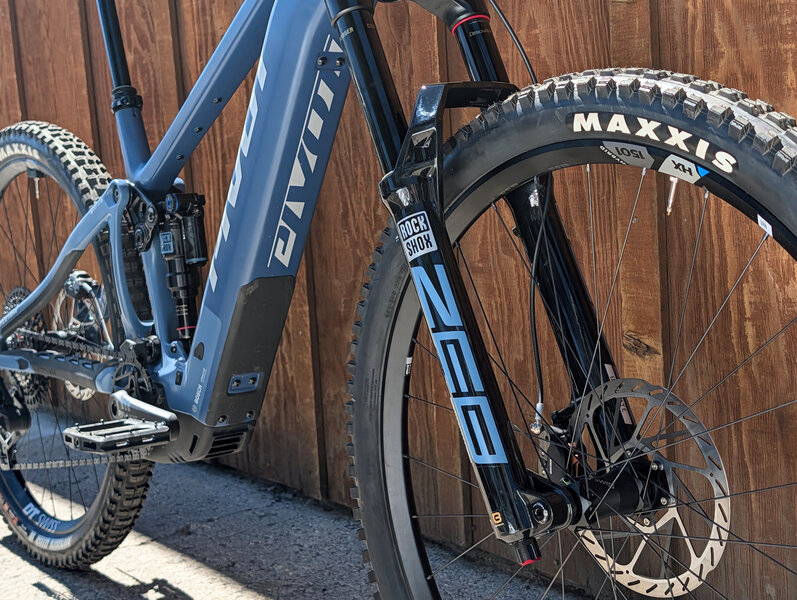 2026 Pivot Shuttle AM Pro X0 29