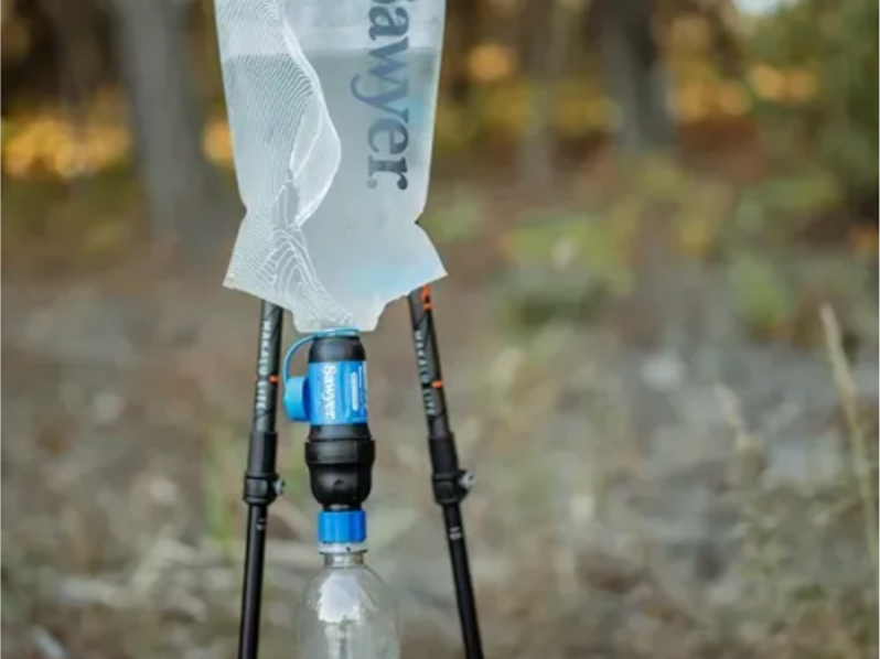 Sawyer Sawyer Squeeze Water Filtration System w/ Cnoc Premium 2L Bladder
