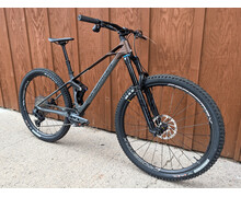 2025 Mondraker Raze Carbon R AXS 29