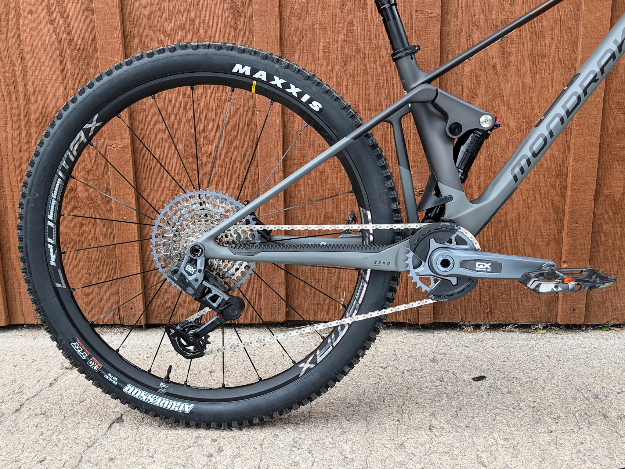 Mondraker 2025 Mondraker Raze Carbon R AXS 29"