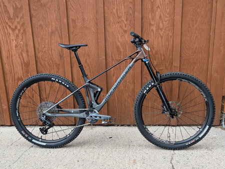Mondraker 2025 Mondraker Raze Carbon R AXS 29"