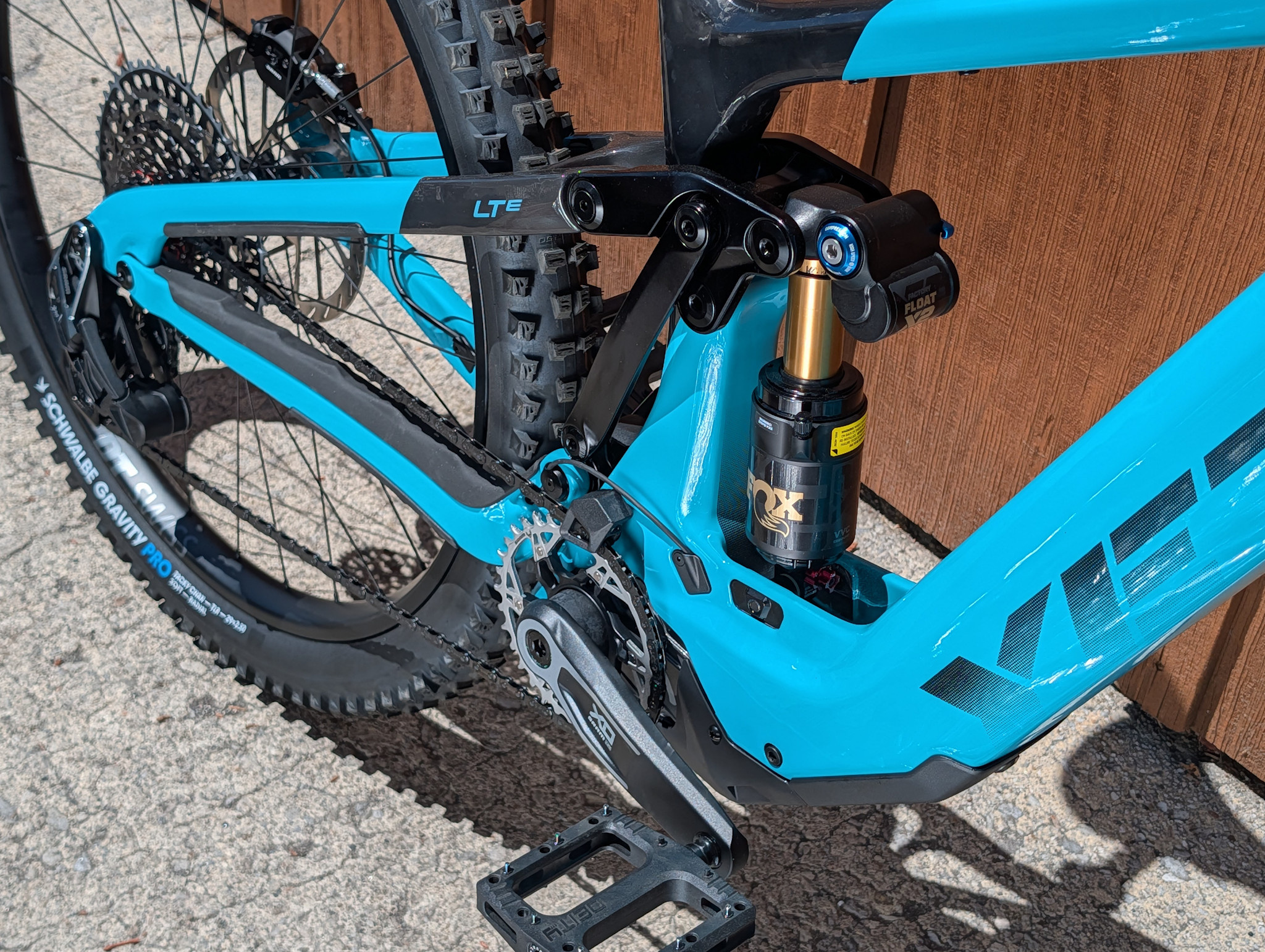 Yeti 2027 Yeti LTe X0 AXS Turq 29"