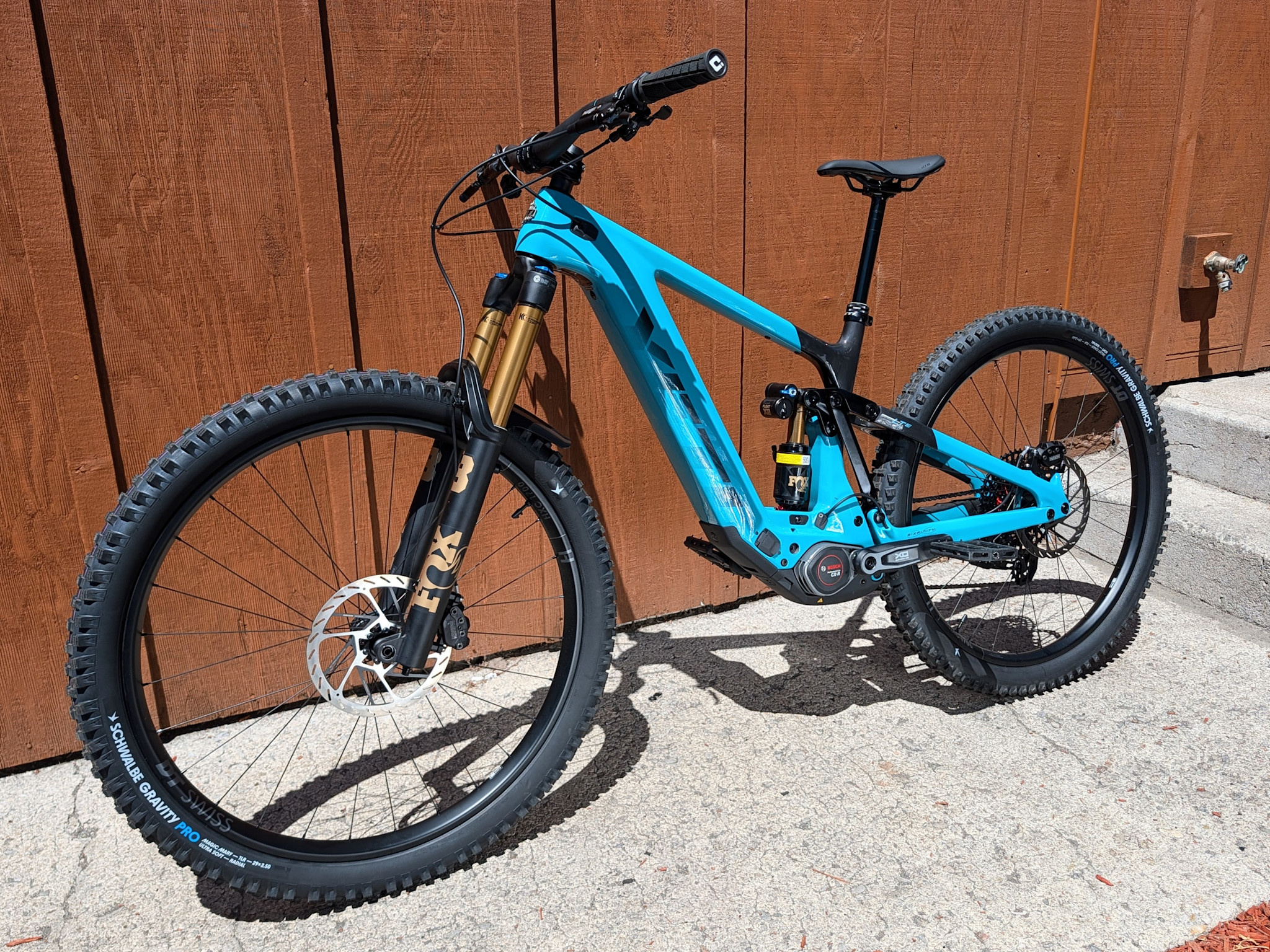 Yeti 2027 Yeti LTe X0 AXS Turq 29"