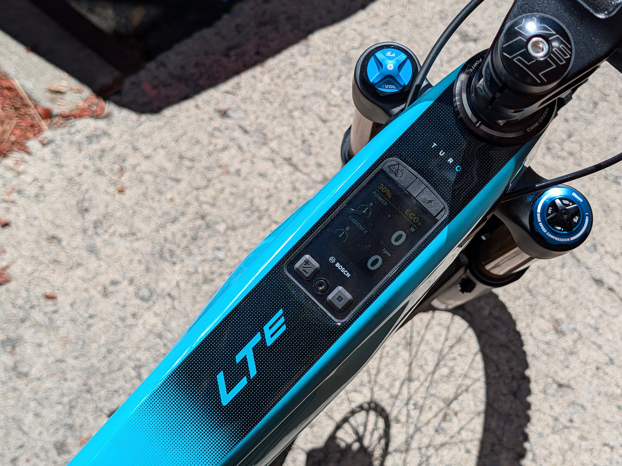 Yeti 2027 Yeti LTe X0 AXS Turq 29"