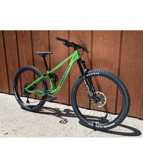 2025 Pivot Shadowcat GX AXS 27.5