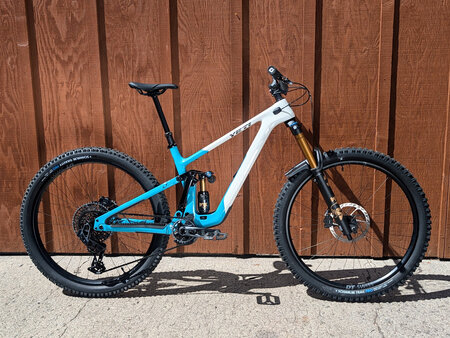 Yeti 2027 Yeti LT X0 AXS Turq 29"