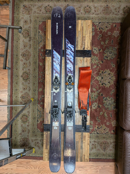 USED Armada Tracer 108 172cm ski + binding + skins | The