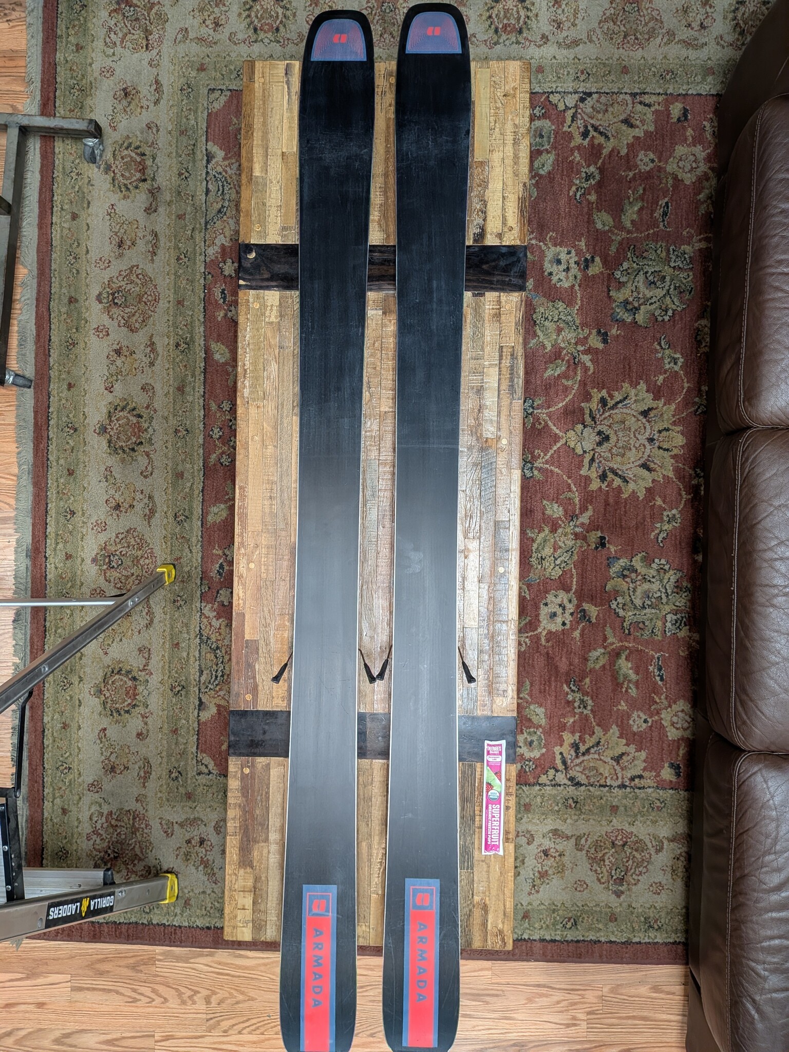 Armada USED Armada Locator 104 178cm ATK Bindings no skins