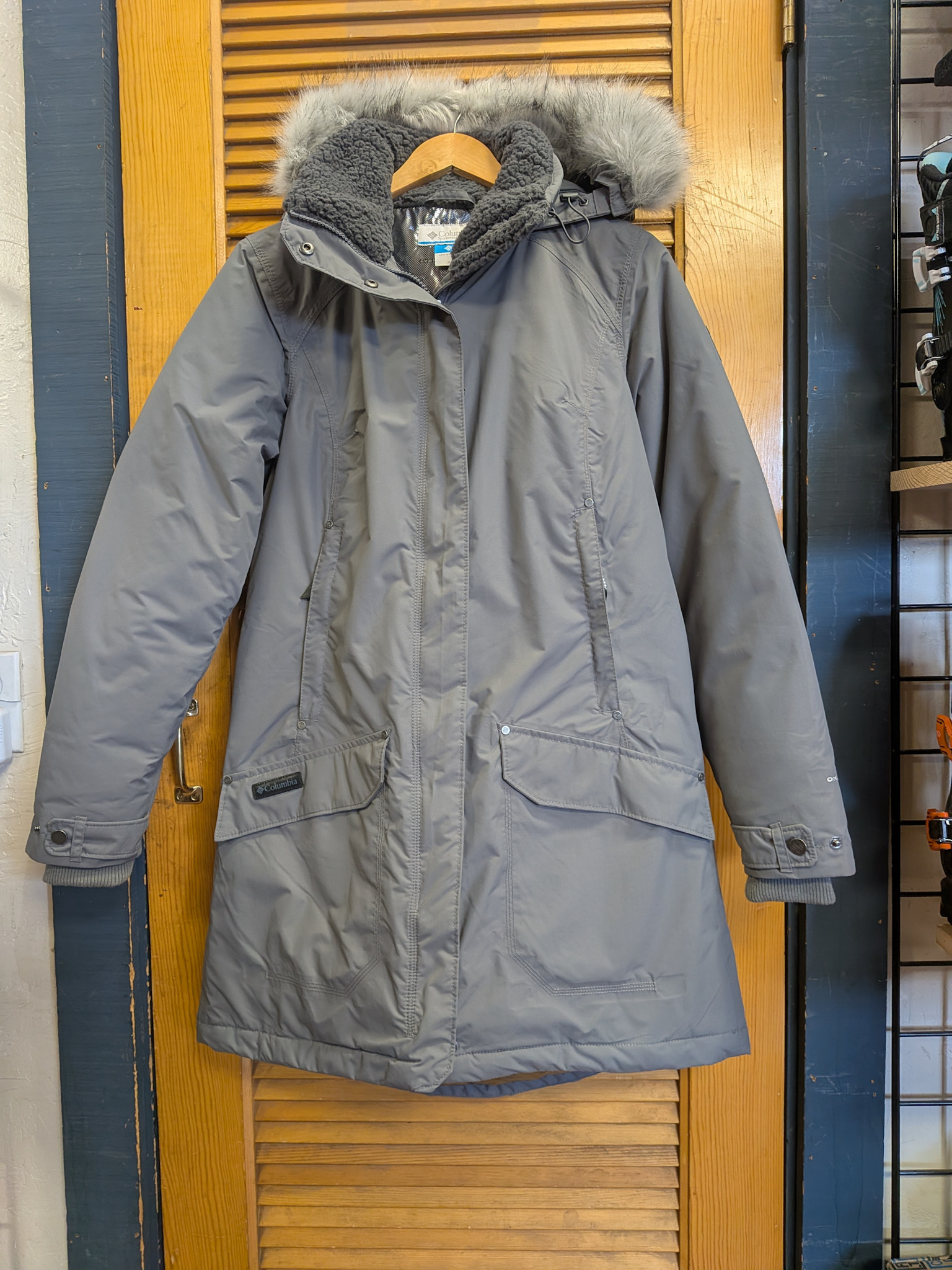 Used - Columbia W's Icelandite Down II Waterproof Parka Grey Medium